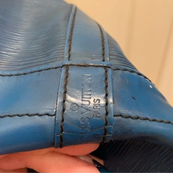 Louis Vuitton Epi GM Noe Toledo Blue Large size authentic